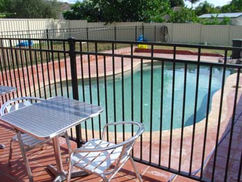 1pool_fence